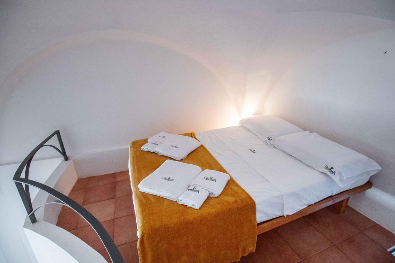 Hostunia Appartement Buitenkant foto